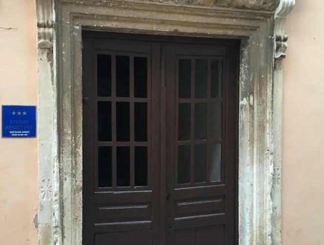 Studio Sunset * Zara